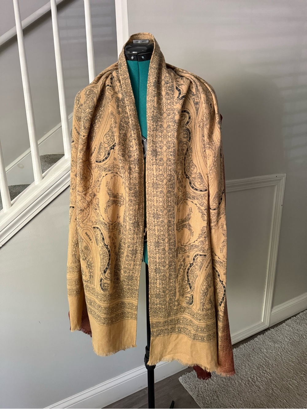 Banana Republic Paisley Pashmina Scarf Shawl Autumn Layering Boho Festival